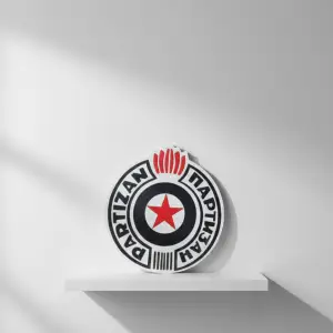 partizan polica za zid, pokloni za partizanovce